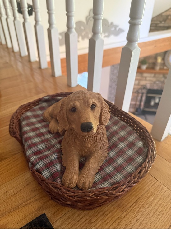 Sandcast Other - Sandcast Figurine Golden Retriever with Wicker bed & plaid cushion